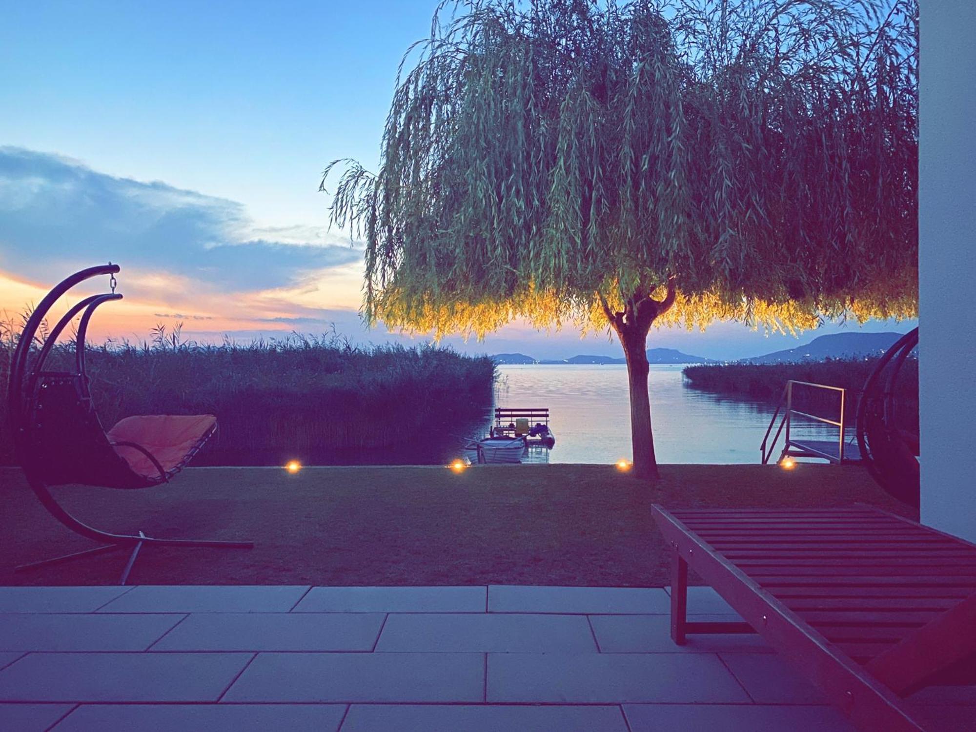 Balaton A Kertben - Balaton In The Garden - Beachfront Houses With Beautiful View, Private Beach Balatonfenyves Pokoj fotografie